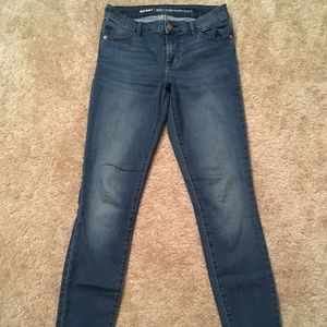 Old Navy mid-rise super skinny jeans - 4Long